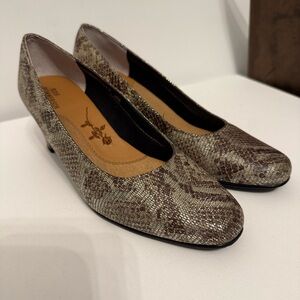 Ros Hommerson heels size 5 snake skin excellent condition worn once shoes short